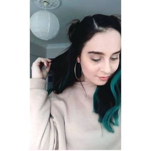 Meet your Posher, Amber